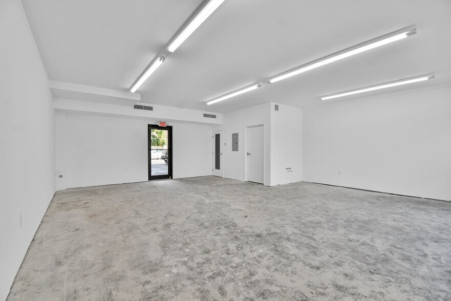 More Photos Of 2990 Griffin Rd, Fort Lauderdale Storefront Retail Office For Sale