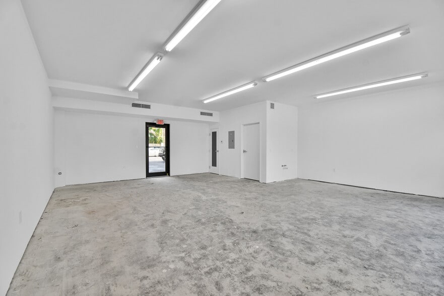 More Photos Of 2990 Griffin Rd, Fort Lauderdale Storefront Retail Office For Lease