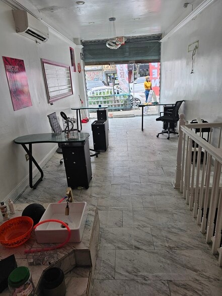 More Photos Of 118 E 183rd St, Bronx Freestanding For Lease