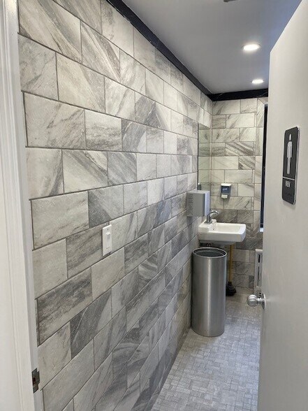 More Photos Of 1539 Franklin Ave, Mineola Office For Lease