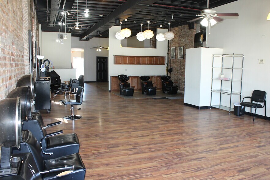 More Photos Of 4815 Butterfield Rd, Hillside Storefront Retail Residential For Sale