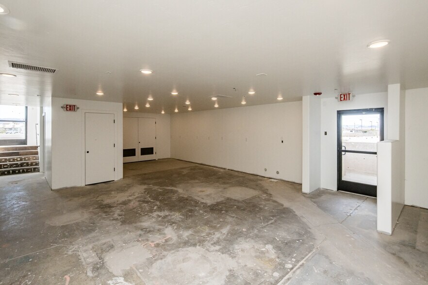 More Photos Of 1515 Marlboro Dr, Lake Havasu City Restaurant For Sale