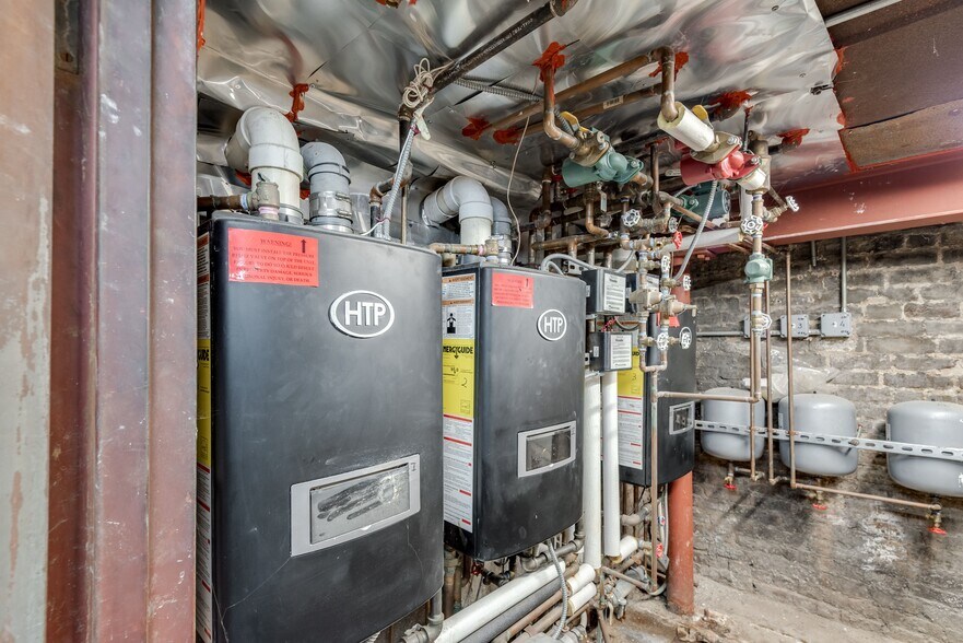 More Photos Of 489 Myrtle Ave, Brooklyn Storefront Retail Residential For Sale