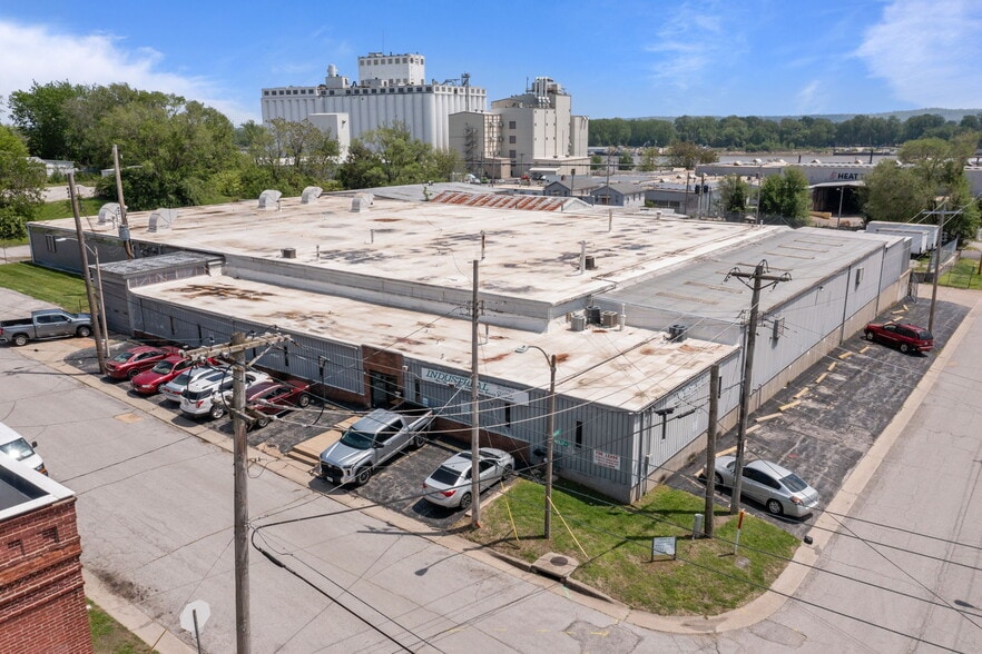 More Photos Of 8122 Reilly Ave, Saint Louis Manufacturing For Sale