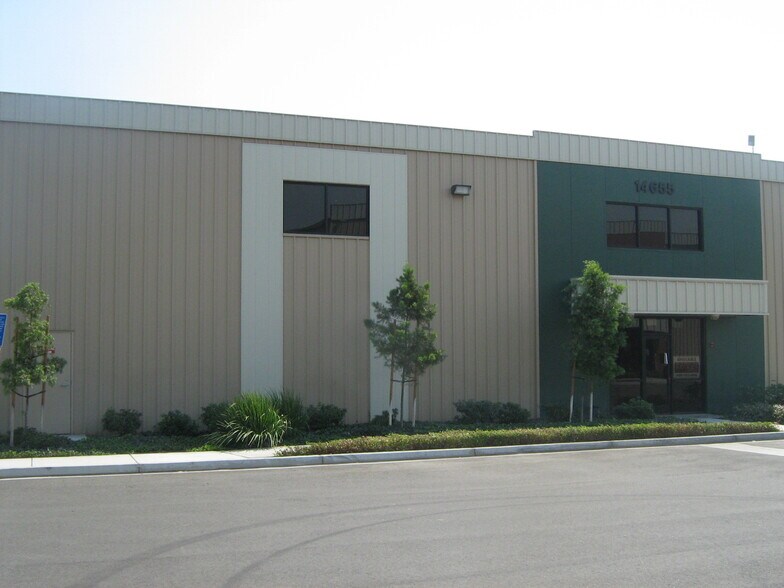 More Photos Of 14655 El Molino St, Fontana Warehouse For Lease