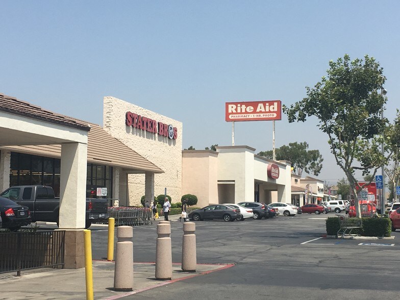 More Photos Of 9934-10048 Sierra Ave, Fontana Unknown For Lease