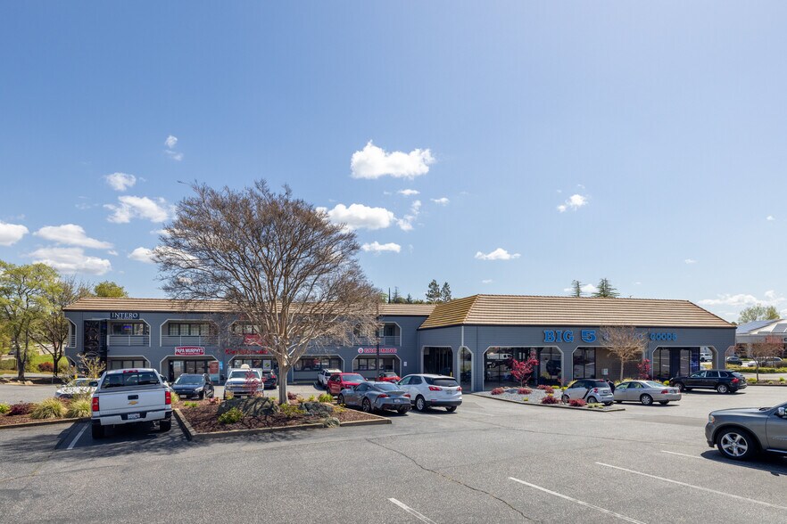 More Photos Of 2560-2576 Grass Valley Hwy, Auburn Storefront For Sale