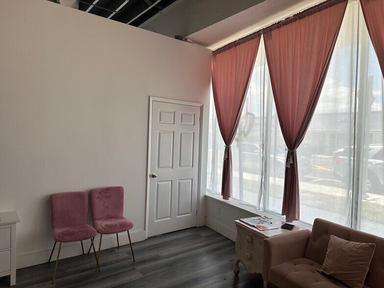 More Photos Of 12343-12345 W Dixie Hwy, North Miami Storefront For Lease