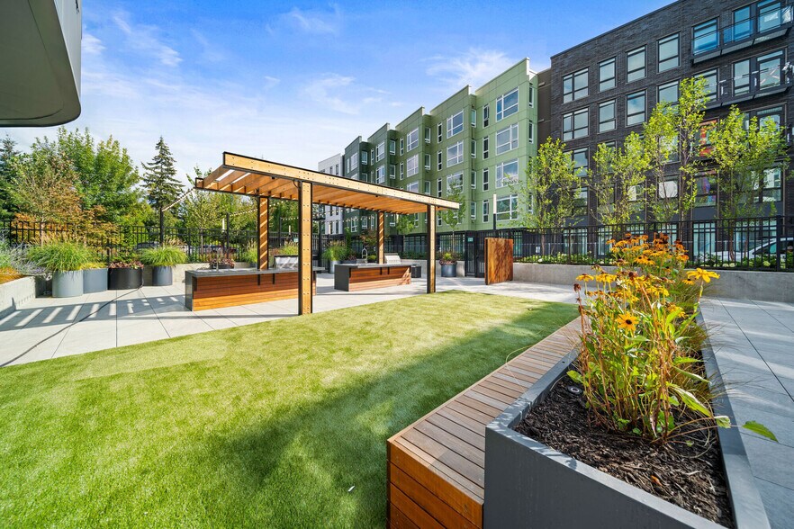 More Photos Of 17620 NE 69th Ct, Redmond Apartments For Lease