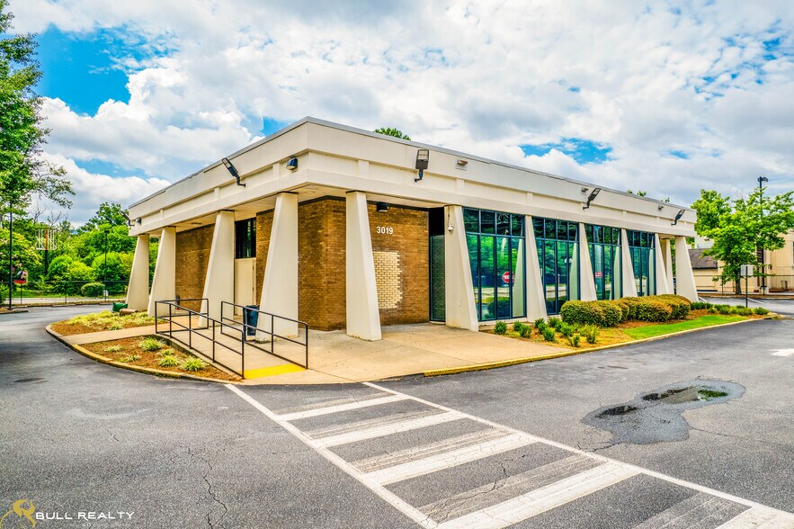 More Photos Of 3019 Buford Hwy, Atlanta Bank For Lease