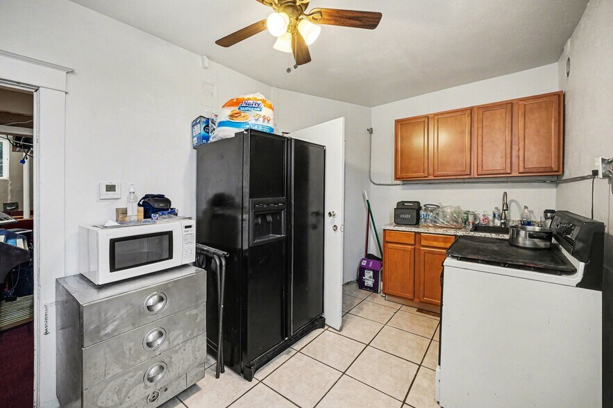 More Photos Of 2900 N Josephine St, Denver Specialty For Sale