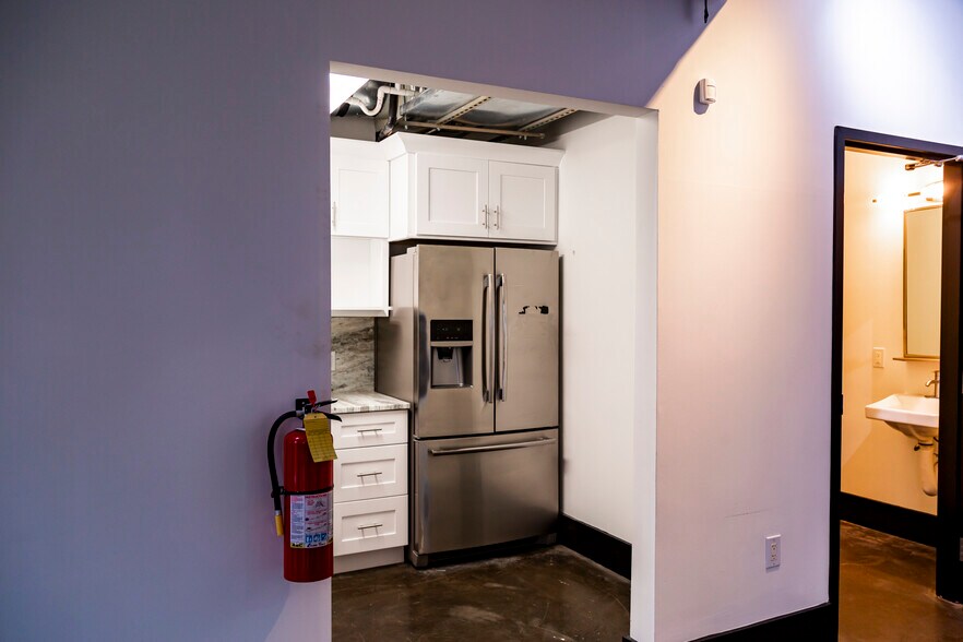 More Photos Of 319 Atlanta St, Marietta Office For Sale