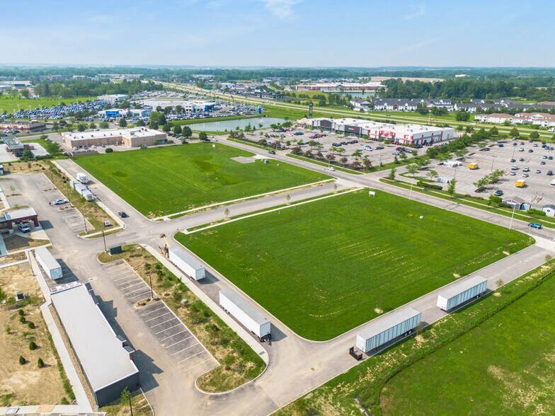 More Photos Of 775 Colemans Crossing Blvd, Marysville Storefront For Lease