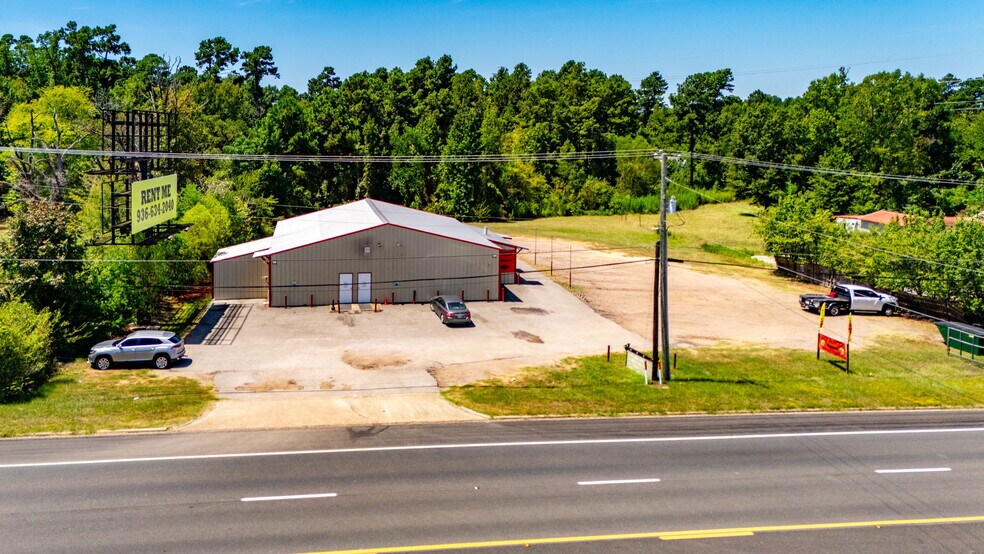 More Photos Of 2715 US Highway 69 N, Lufkin Bar For Sale