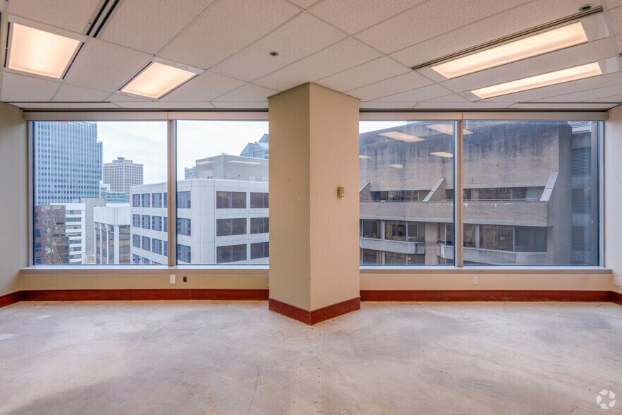 Photo of 13rd Floor Ste 1380