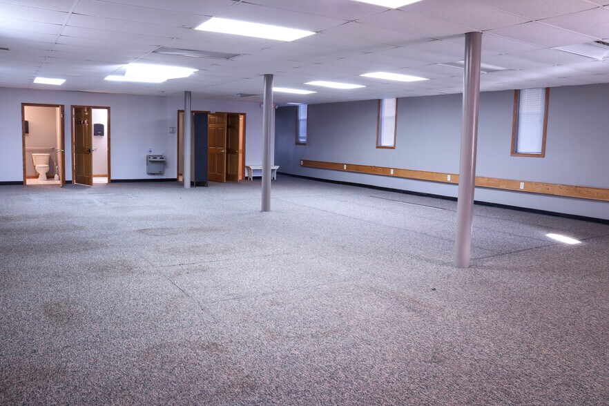 More Photos Of 126 E Lincolnway, Morrison Specialty For Sale