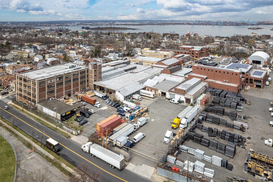 More Photos Of 175 Lake Ave, Staten Island Warehouse For Sale