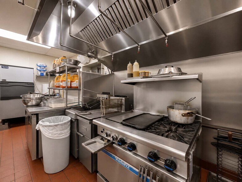More Photos Of 9721 W Broadway St, Pearland Restaurant For Sale