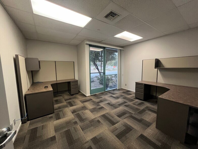 More Photos Of 43725 Monterey Ave, Palm Desert Medical For Lease