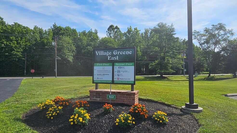 More Photos Of 152 Himmelien Rd, Medford Office For Sale