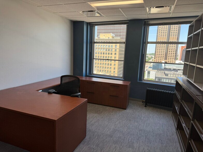 More Photos Of 501-505 5th Ave, Des Moines Office For Lease