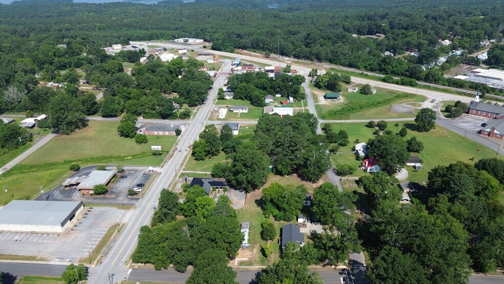 More Photos Of 253 E Savannah St, Calhoun Falls Freestanding For Sale