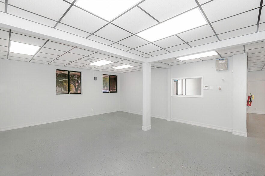 More Photos Of 3650 Coral Ridge Dr, Coral Springs Light Manufacturing For Lease