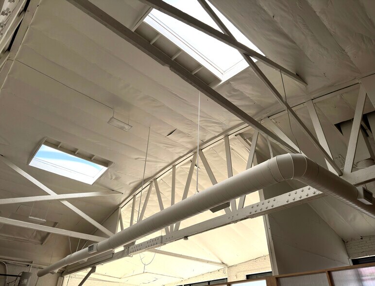 More Photos Of 725 Mateo St, Los Angeles Warehouse For Lease