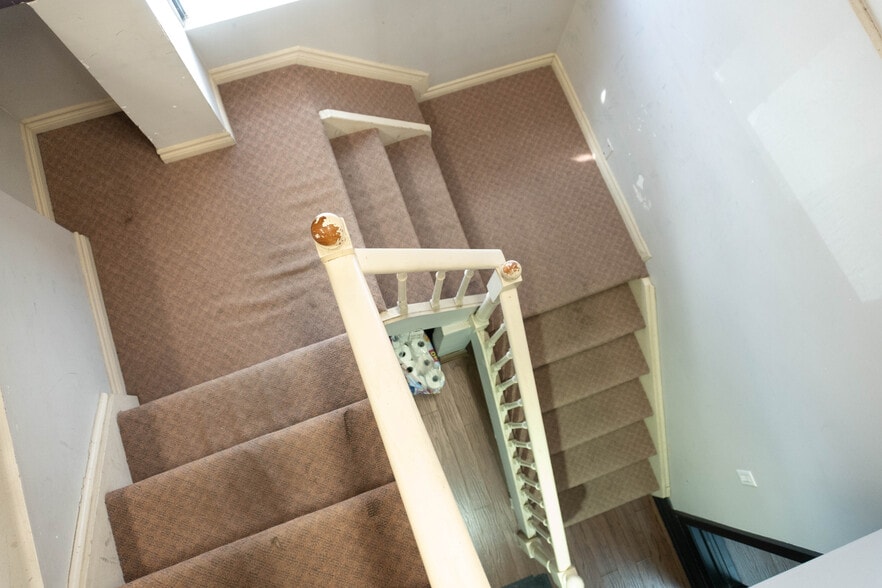 More Photos Of 2565 Steeles Ave E, Brampton General Retail For Sale