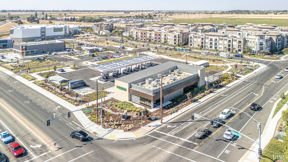 More Photos Of 3311 W El Camino Ave, Sacramento Freestanding For Sale