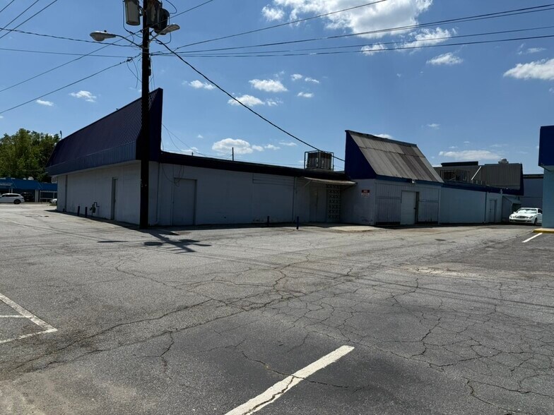 More Photos Of 3984 Lawrenceville Hwy, Tucker Unknown For Lease