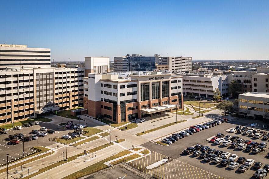 More Photos Of 7500 Fannin St, Houston Medical For Lease
