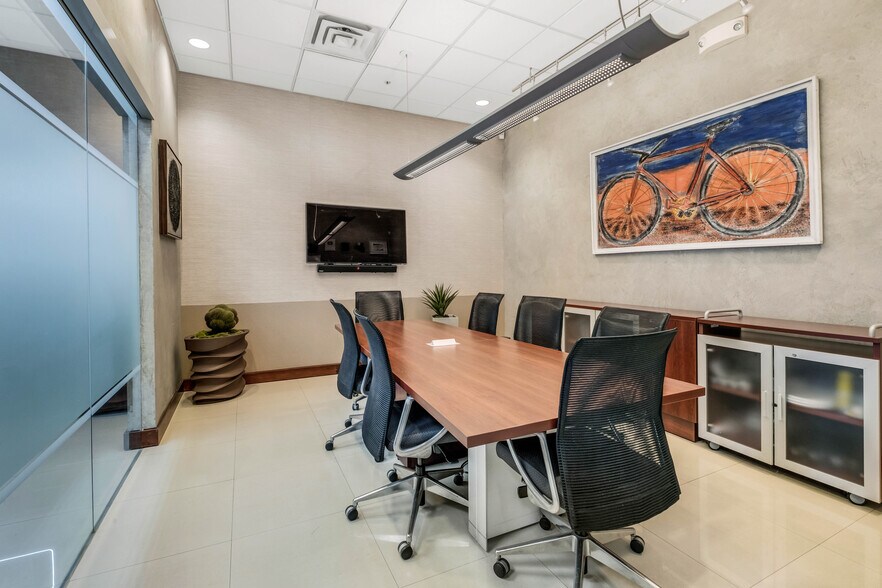 More Photos Of 7620 NW 25th St, Miami Distribution For Lease