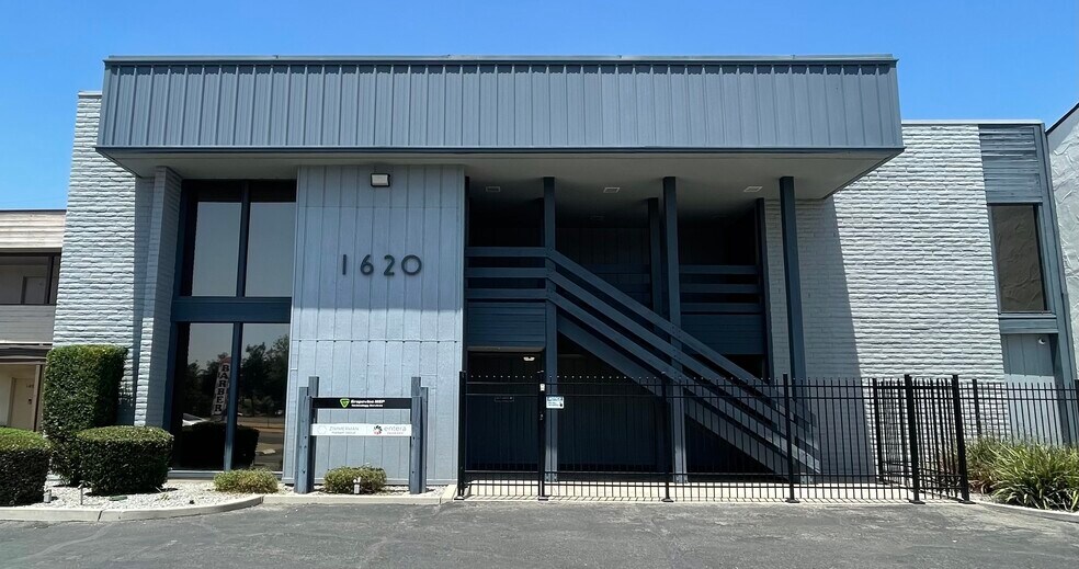 Primary Photo Of 1620 W Mineral King Ave, Visalia Office For Lease
