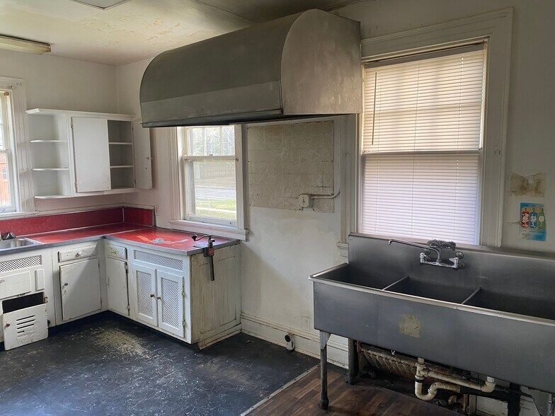 More Photos Of 3822 Chamberlayne Ave, Richmond Assisted Living For Sale