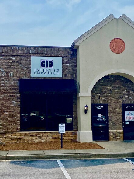 More Photos Of 5076 Sunset Blvd, Lexington Storefront Retail Office For Lease