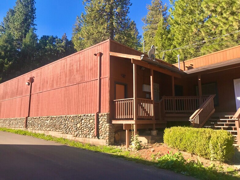 More Photos Of 6395 Pony Express Trl, Pollock Pines Freestanding For Sale