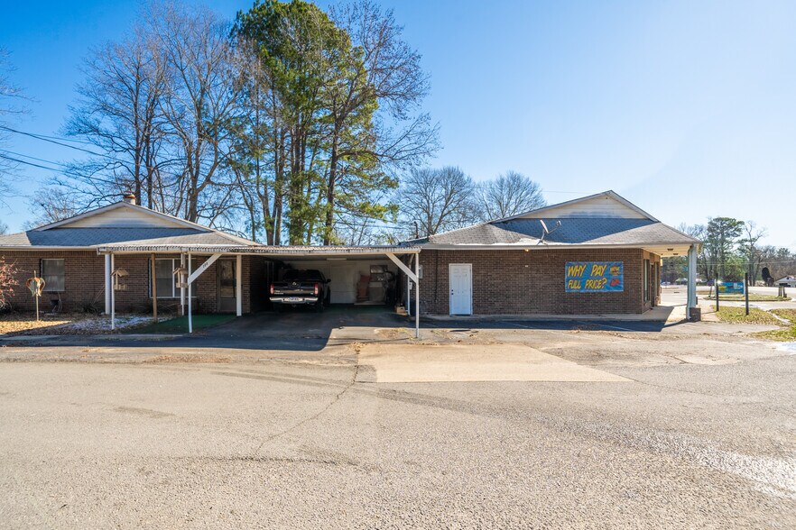 More Photos Of 808-814 W Center St, Sheridan Storefront Retail Office For Sale