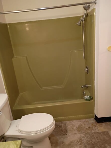 More Photos Of 315 Augusta Ave, Dekalb Apartments For Sale