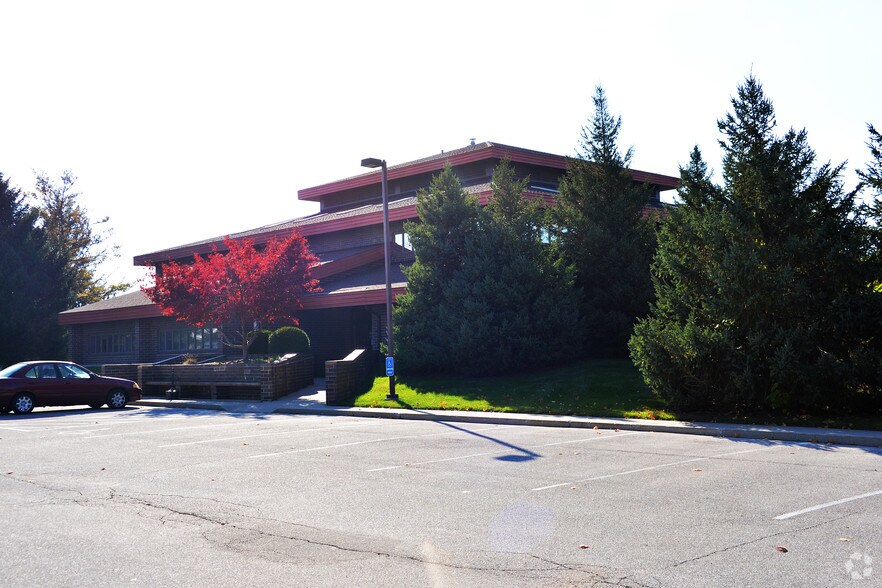 More Photos Of 2000 E 116th St, Carmel Medical For Sale