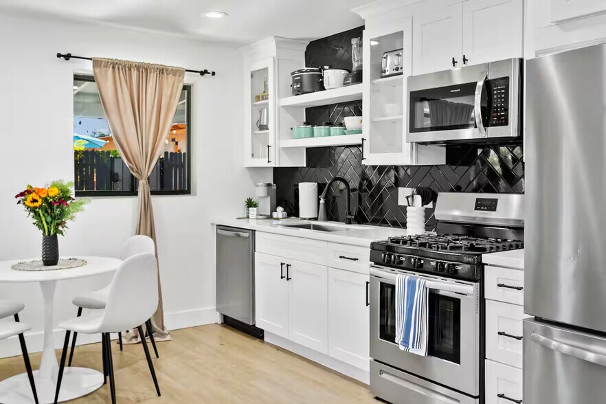 More Photos Of 3139 N 40th St, Phoenix Apartments For Sale