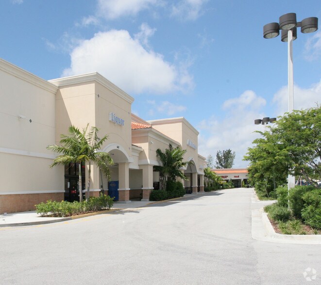 More Photos Of 4622-4640 Hypoluxo Rd, Lake Worth General Retail For Lease