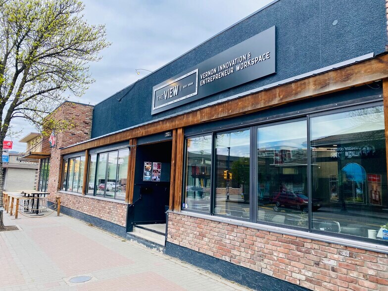 More Photos Of 2933 30 Av, Vernon Flex For Sale