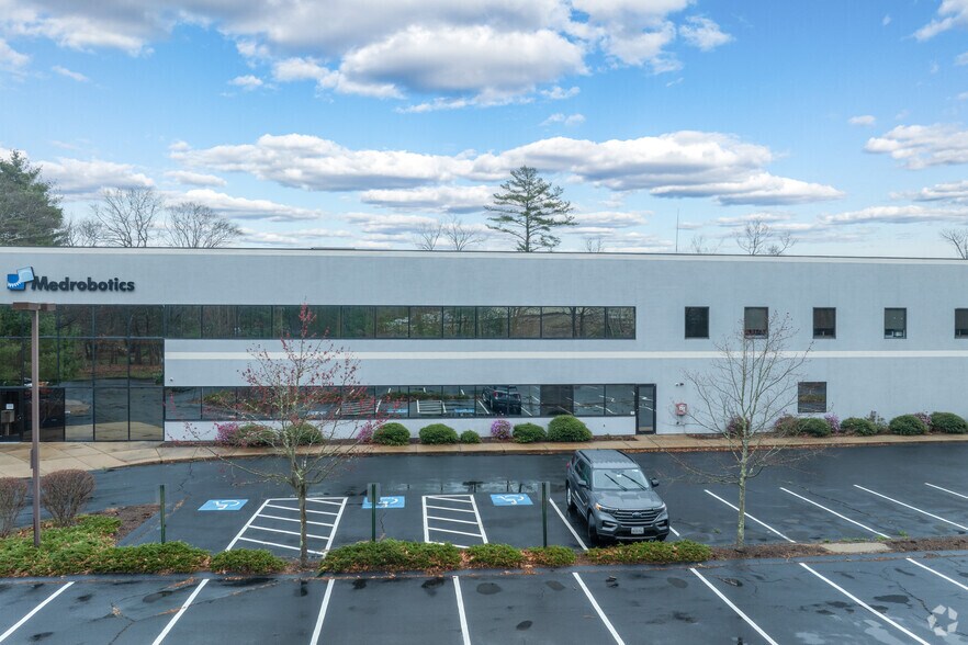 More Photos Of 475 Paramount Dr, Raynham Research And Development For Lease