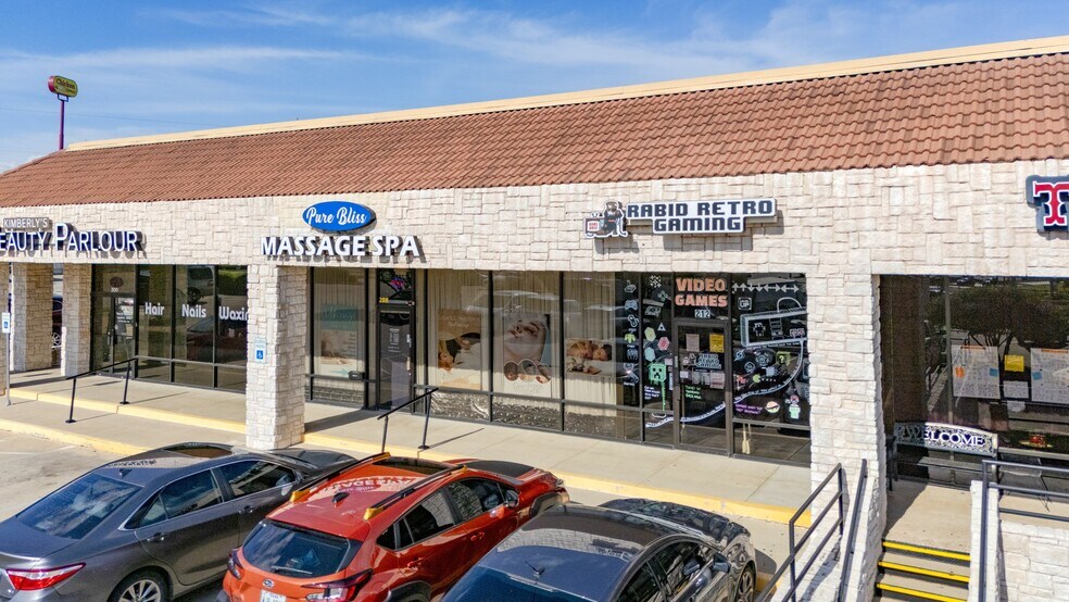 More Photos Of 120-252 Park Pl, Azle Unknown For Lease