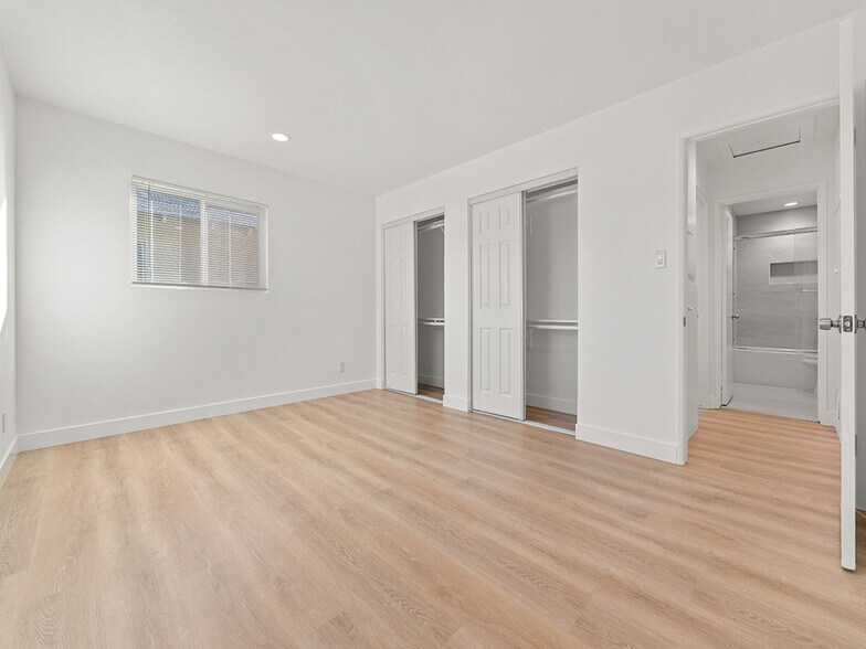 More Photos Of 308 S Laurel St, Santa Ana Apartments For Sale