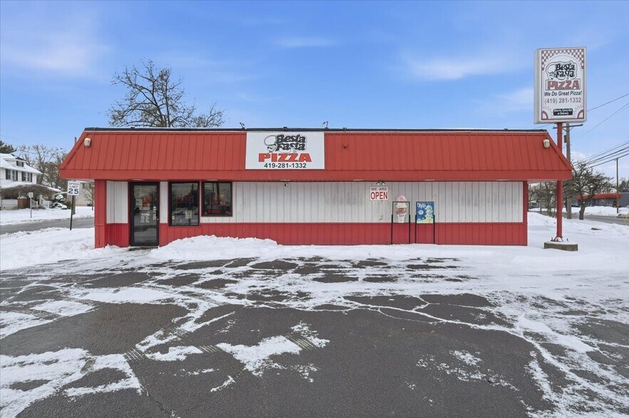 More Photos Of 547 E Main St, Ashland Restaurant For Sale