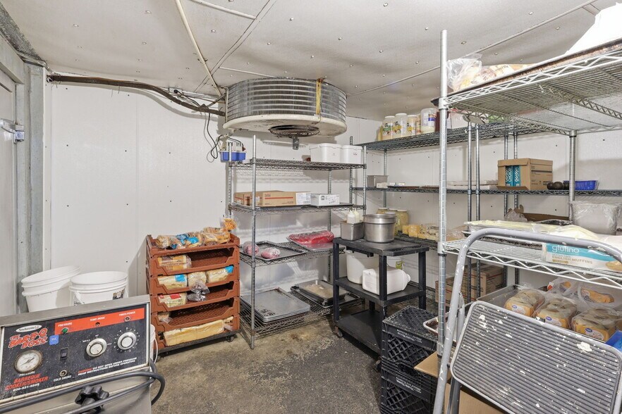 More Photos Of 228 N Jefferson St, Hastings Restaurant For Sale