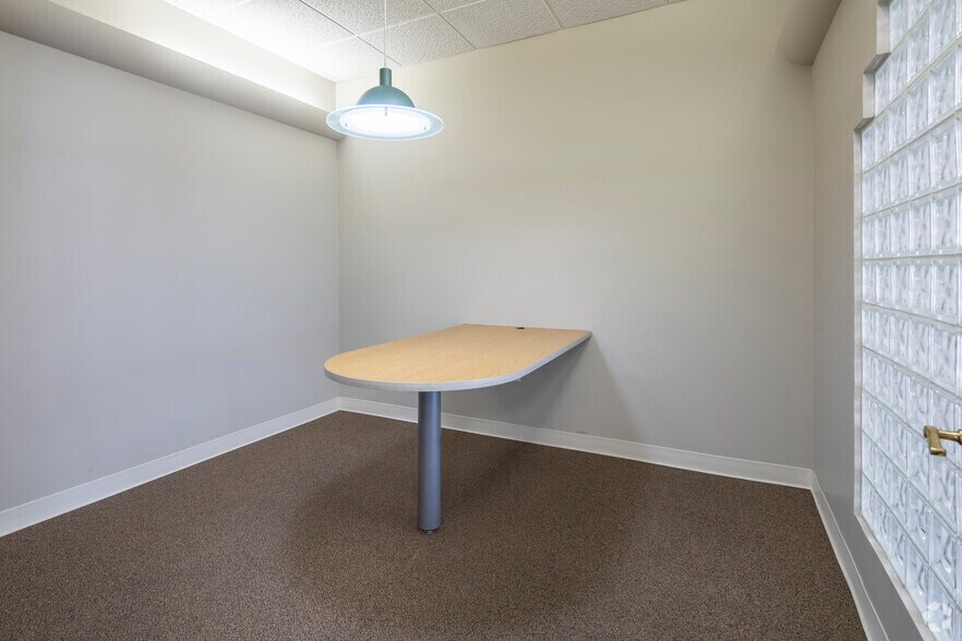 More Photos Of 1671-1691 Center Point Pky, Birmingham Unknown For Lease