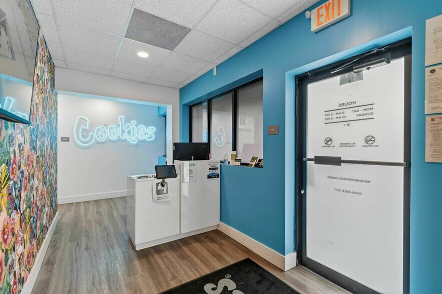 More Photos Of 105 Monroe Rd, Sanford General Retail For Sale